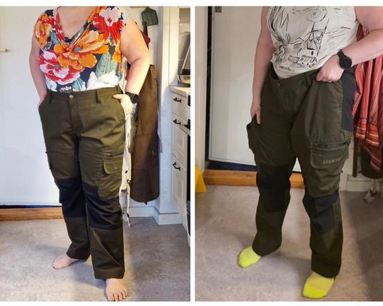 Ett collage mellan två bilder på samma par mossgröna byxor på samma person, men med 15 kg viktskillnad. På den vänstra bilden sitter byxorna snyggt, på den högra sitter de bara uppe för att personen på bilden håller i dem. 