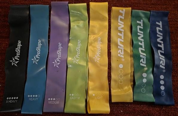 Ett flertal mini-bands för träning, allt från väldigt lätta till väldigt tunga.
