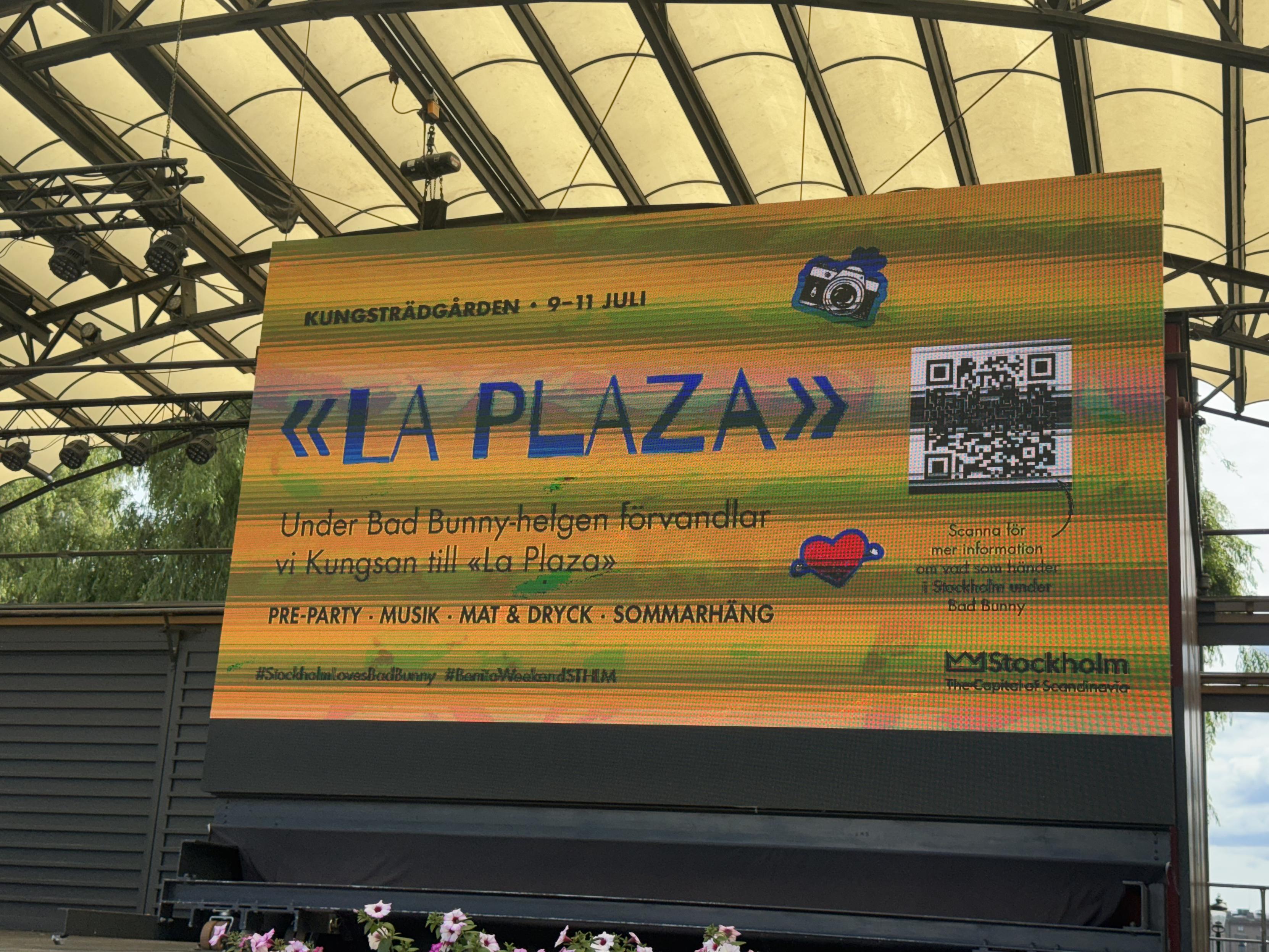 Annat budskap på skärmen - beskriver eventet som ”La Plaza”